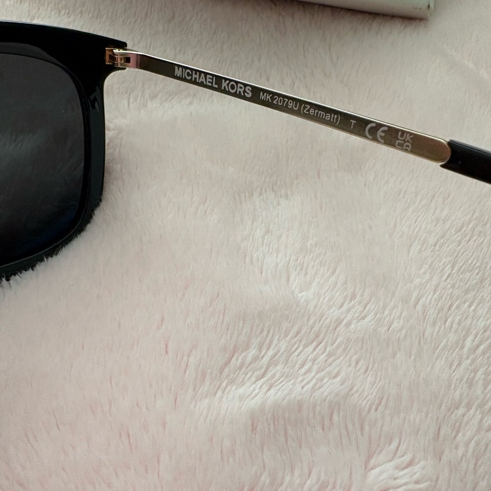 Michael Kors Sunglasses - Picture 4 of 10